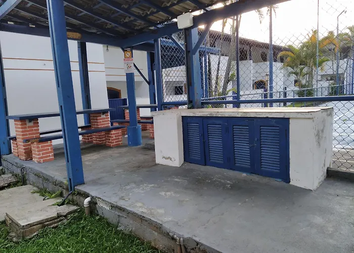 Condominio Encantador Com Piscina